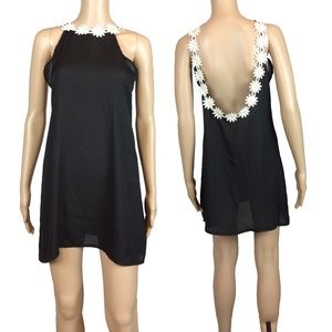 NWOT Open back daisy chain chiffon dress